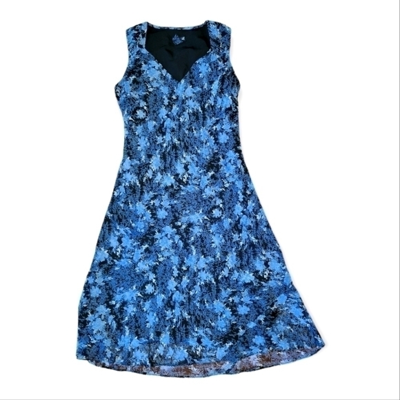 Eva Blue Dresses & Skirts - 𝅺BLUE Floral Mid Length Dress